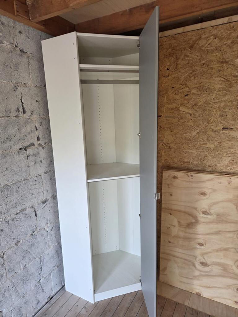 Hoekkast kledingkast wit pax met spiegel - ikea, Huis en Inrichting, Kasten | Kledingkasten, Ophalen, Gebruikt, Met plank(en)