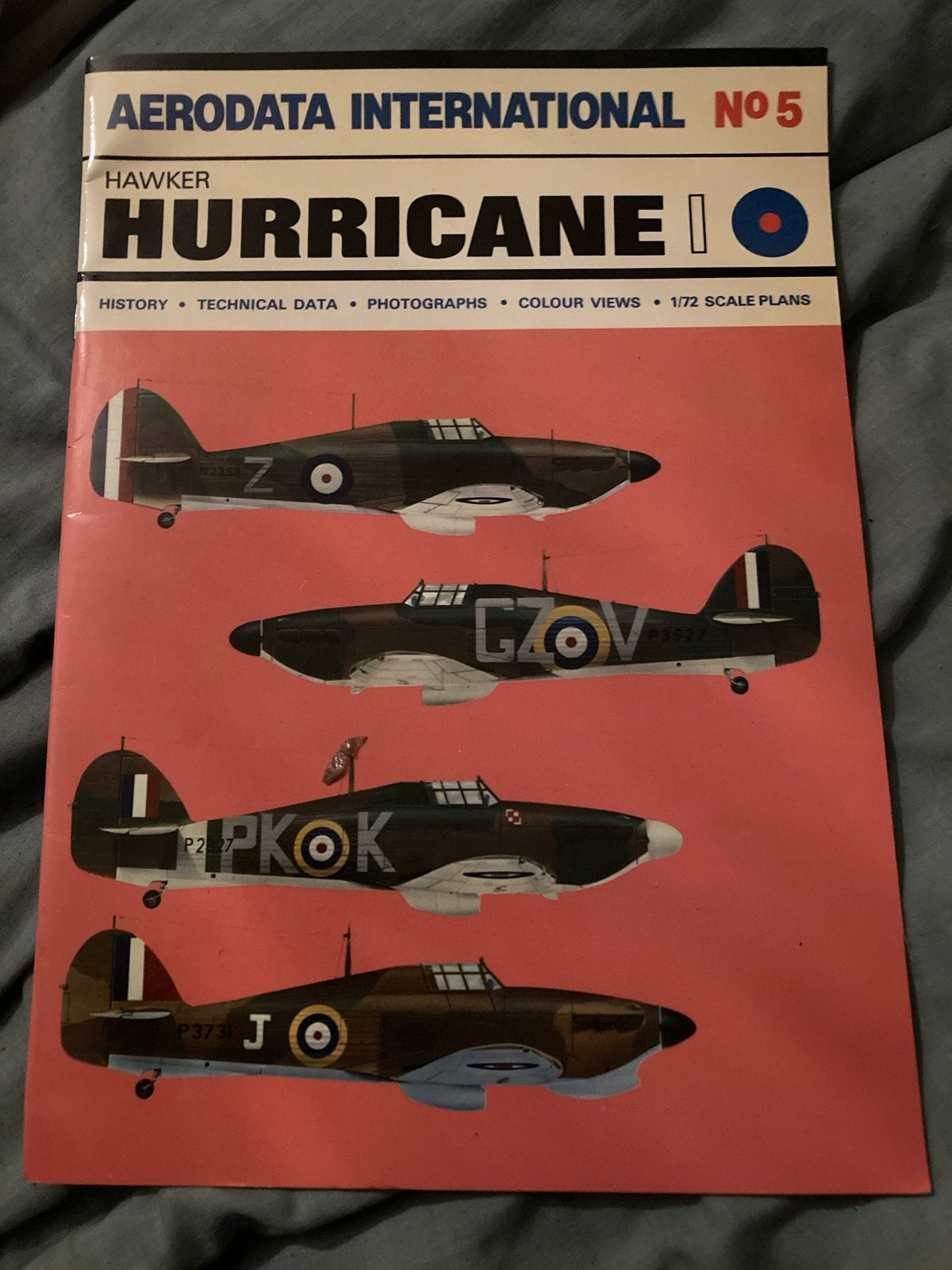 Boekje over de Hawker Hurricane - Aerodata International No., Ophalen of Verzenden, Tweede Wereldoorlog, Gelezen, Luchtmacht
