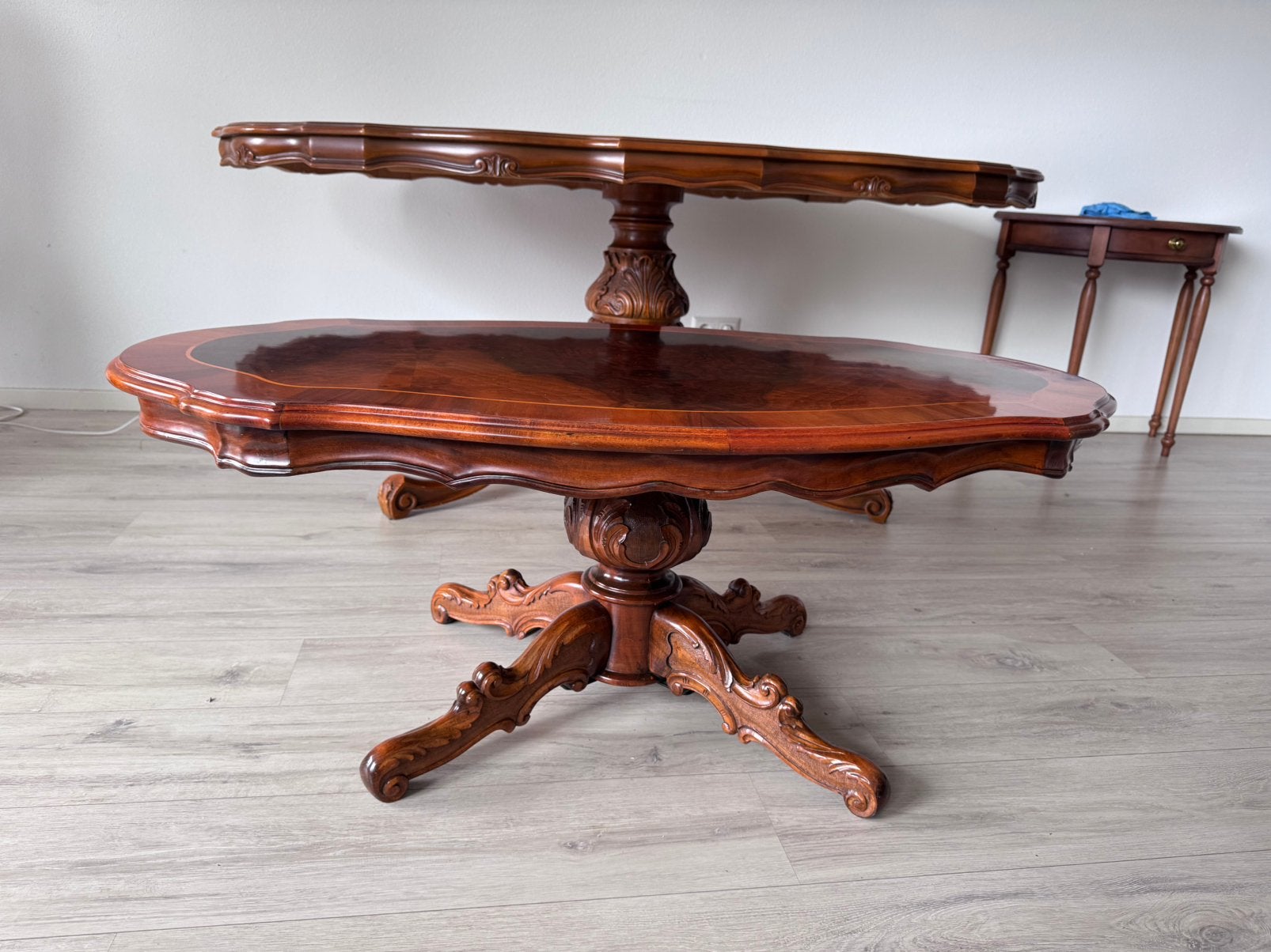 Exclusieve klassieke tafelset – eettafel en salontafel, Ophalen