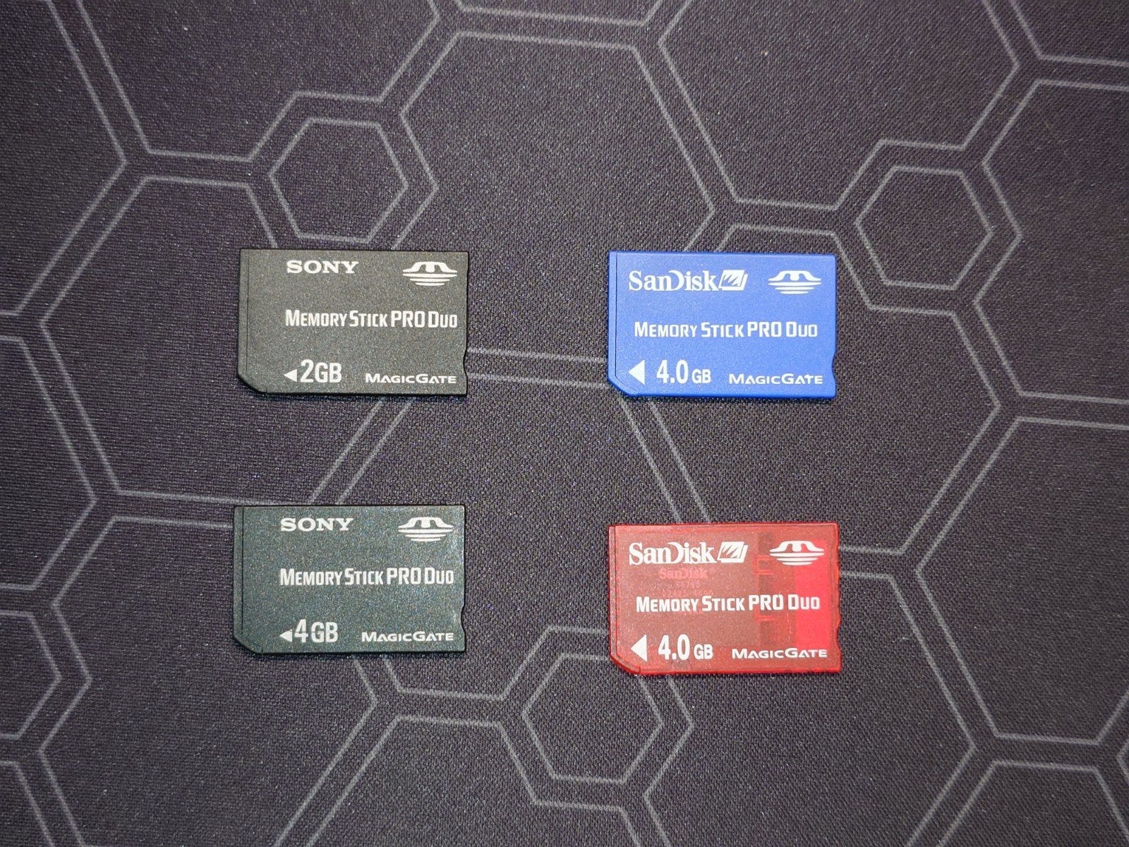 Memory Stick Pro Duo | 2GB |4GB | Sony | SanDisk, Ophalen, Memory stick, Zo goed als nieuw, Sony