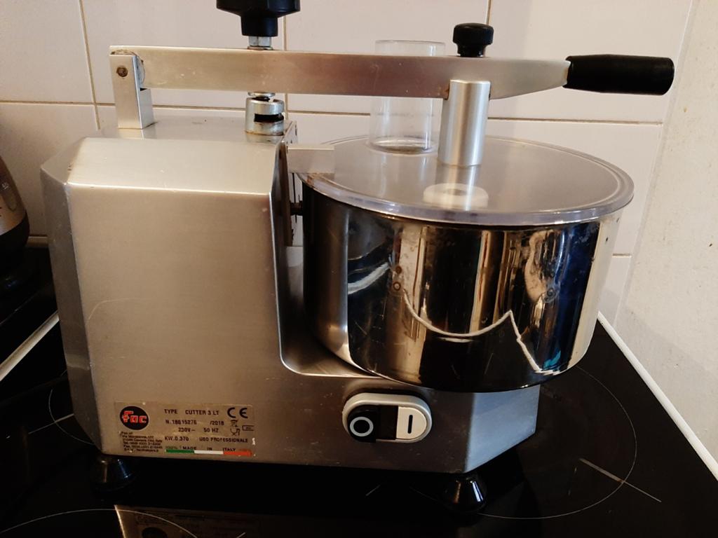 Mach Fac  cutter, 4 liter of meer, Ophalen, 3 snelheden of meer