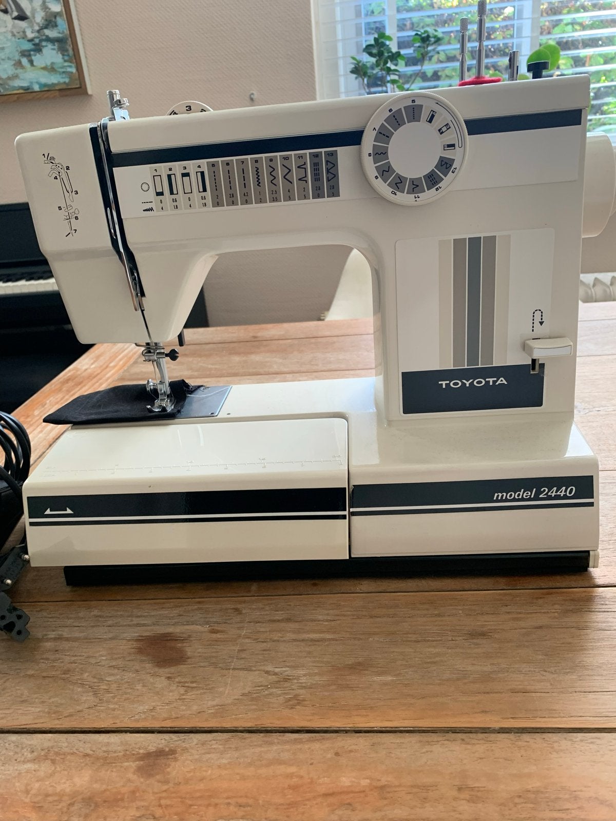 Toyota Naaimachine Model 2440, Ophalen, Gebruikt, Naaimachine, Overige merken