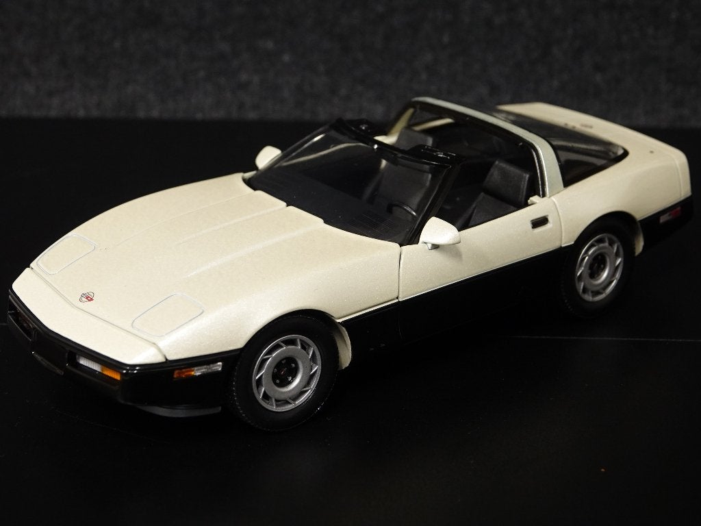 Greenlight 1:18 1986 Chevrolet Corvette C4, Overige merken, Auto, Onbekend, Nieuw