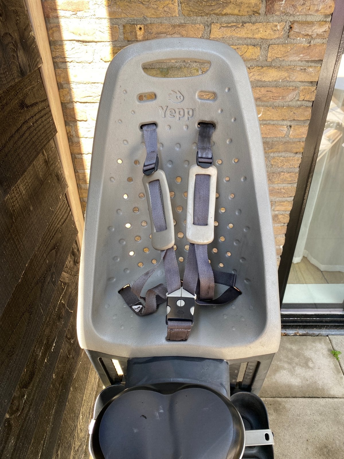 Yepp antraciet achterzitje fiets, Ophalen, Zo goed als nieuw