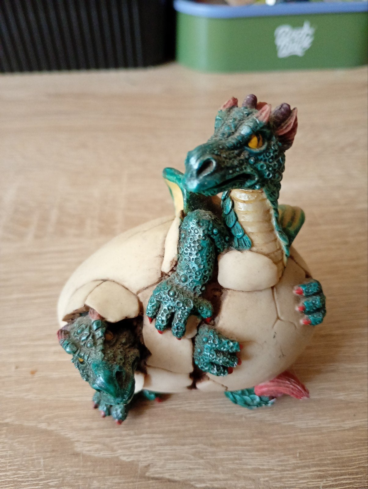 Draak uit ei beeldje - Handgeschilderd - 1998, Verzamelen, Ophalen of Verzenden