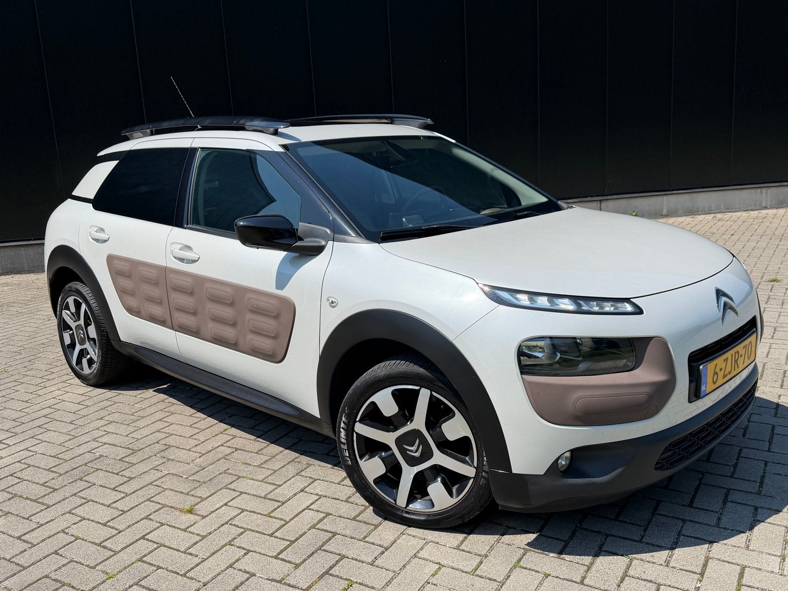 Citroën C4 Cactus 1.2 E-thp LEER/TREKHAAK/CAMERA, Auto's, 40 €/maand, Euro 6, 1199 cc, 995 kg