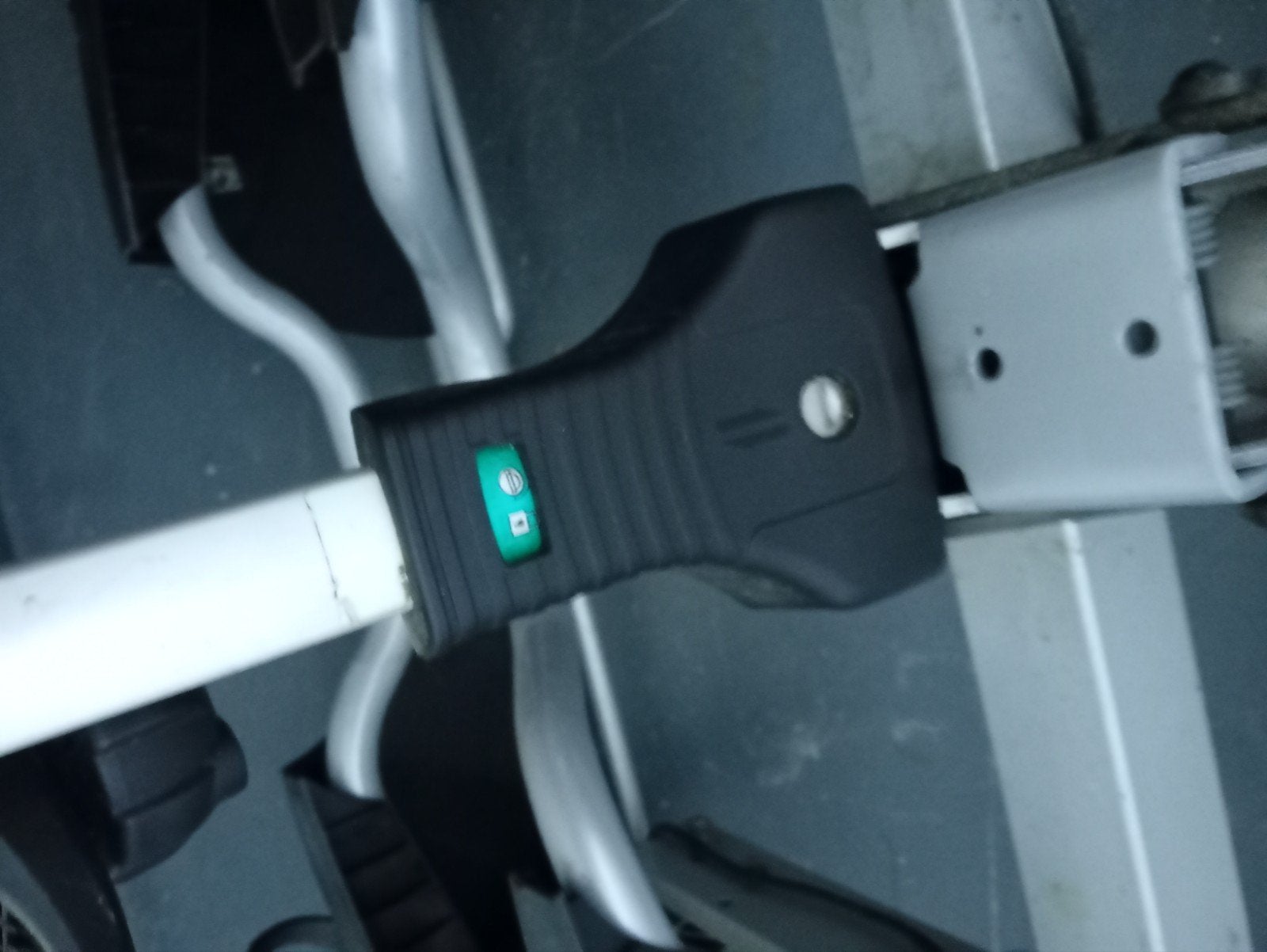 THULE 2-persoons fietsendrager voor trekhaak, Ophalen, 2 fietsen, Zo goed als nieuw, Trekhaakdrager