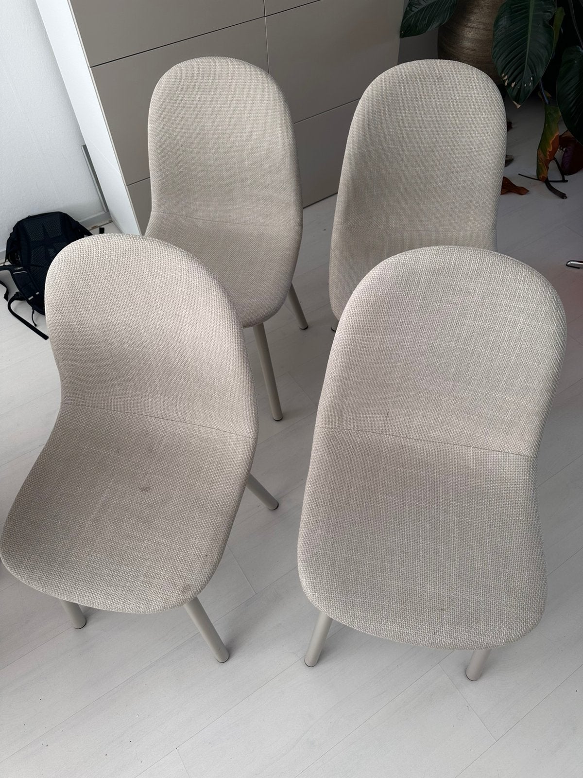Eettafel stoelen JYSK TUREBY beige stof, Ophalen, Twee, Overige kleuren, Zo goed als nieuw
