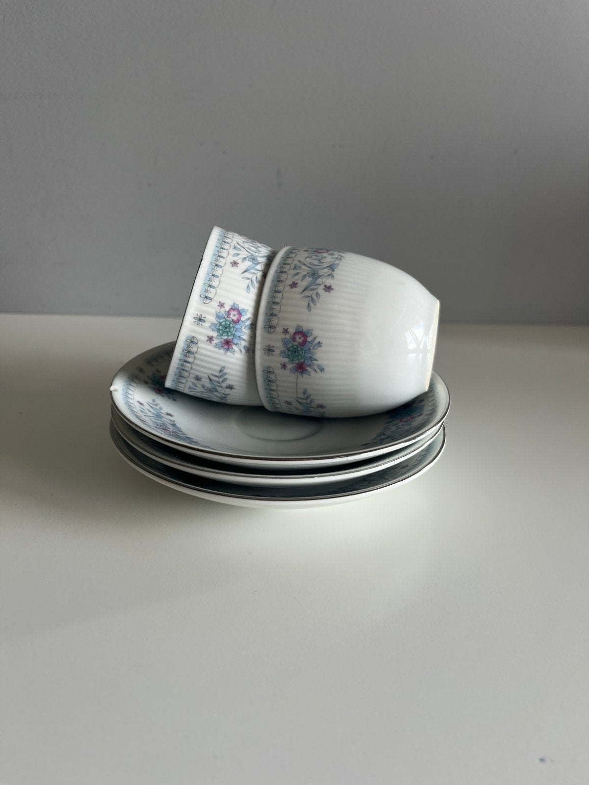 Theekopje en schoteltje van Crown Ming Fine China., Ophalen of Verzenden