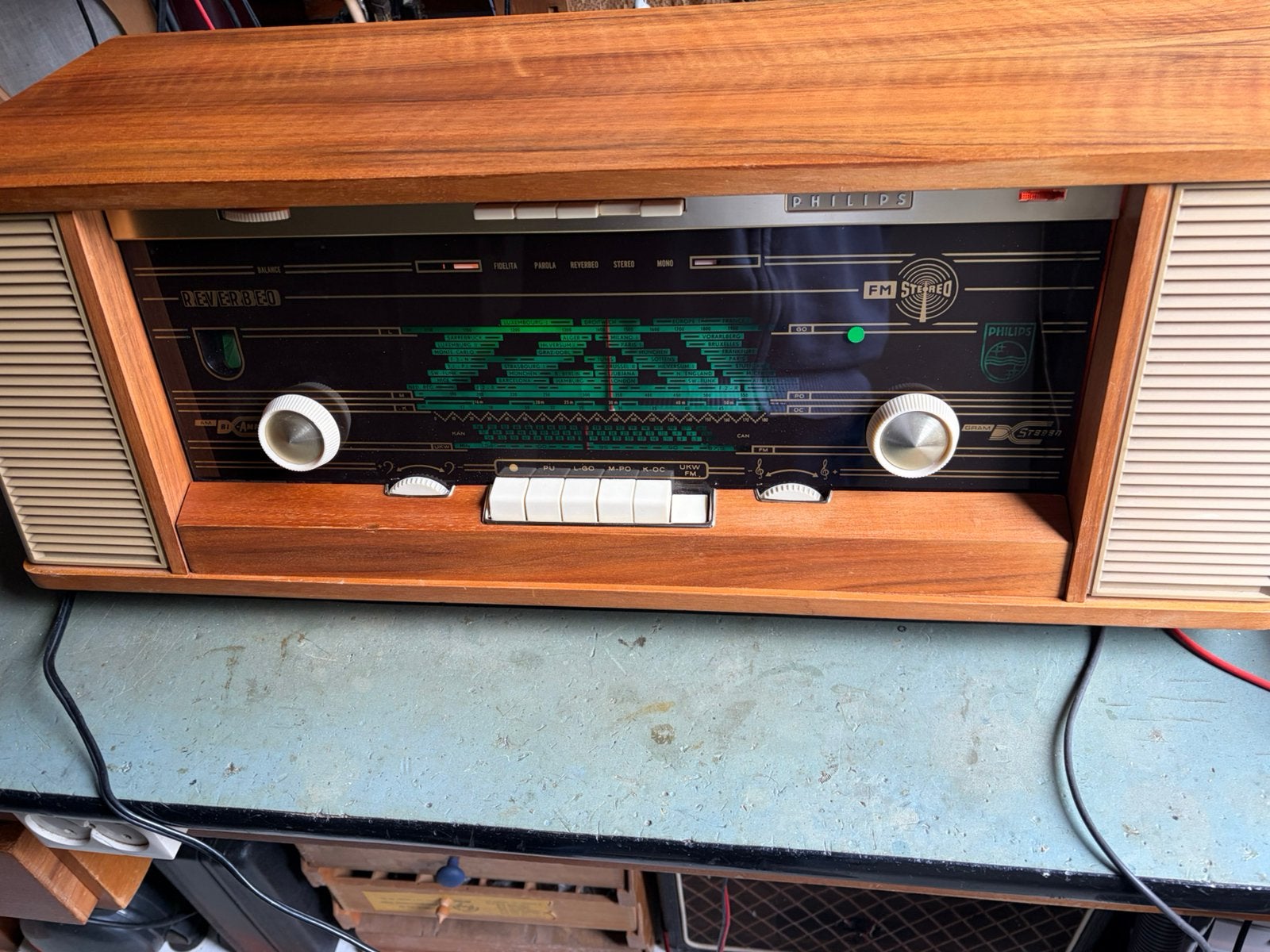 Heel mooie Philips FM stereo radio B7X43A plano, Antiek en Kunst, Ophalen