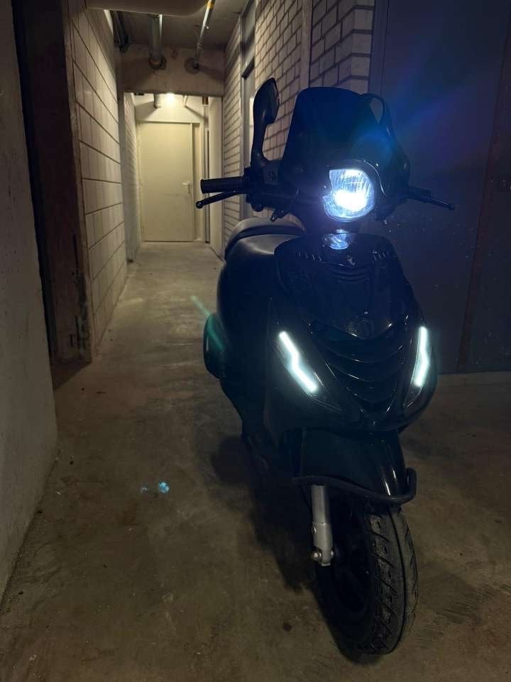 Piaggio Zip 4-takt 50cc, Fietsen en Brommers, Brommeronderdelen | Snorfietsen, Gebruikt, Piaggio, Ophalen