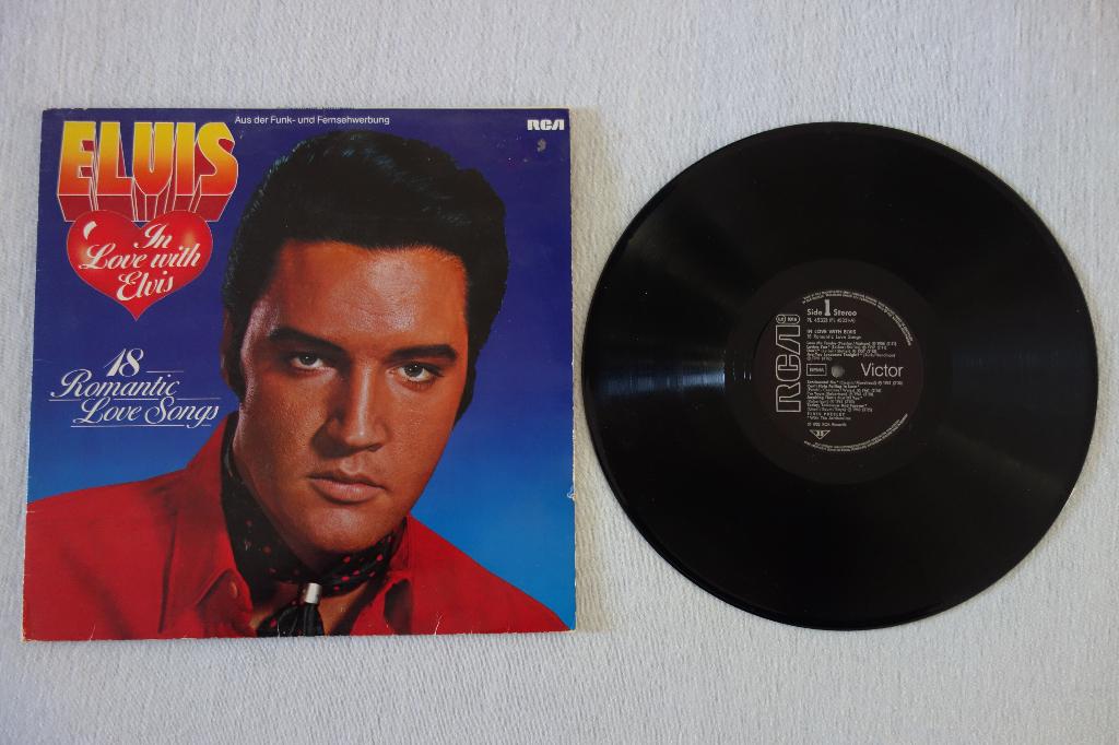 Lp Elvis Presley In love with Elvis, Ophalen of Verzenden, Zo goed als nieuw, 12 inch