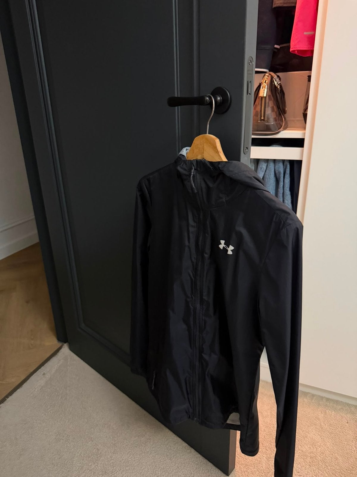 Under Armour hardloopjack maat S, Zwart, Ophalen of Verzenden, Zo goed als nieuw, Hardlopen of Fietsen