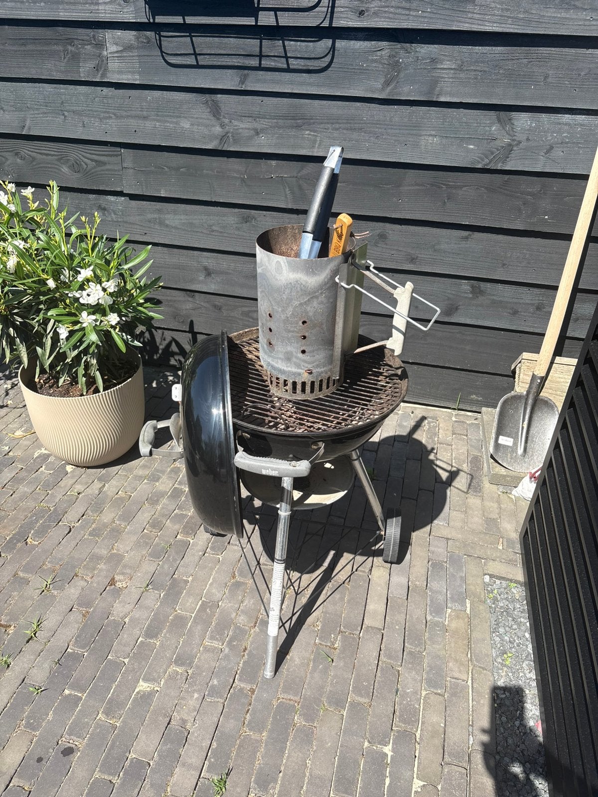 weber bbq inclusief weber houtskoolstarter, Ophalen, Gebruikt