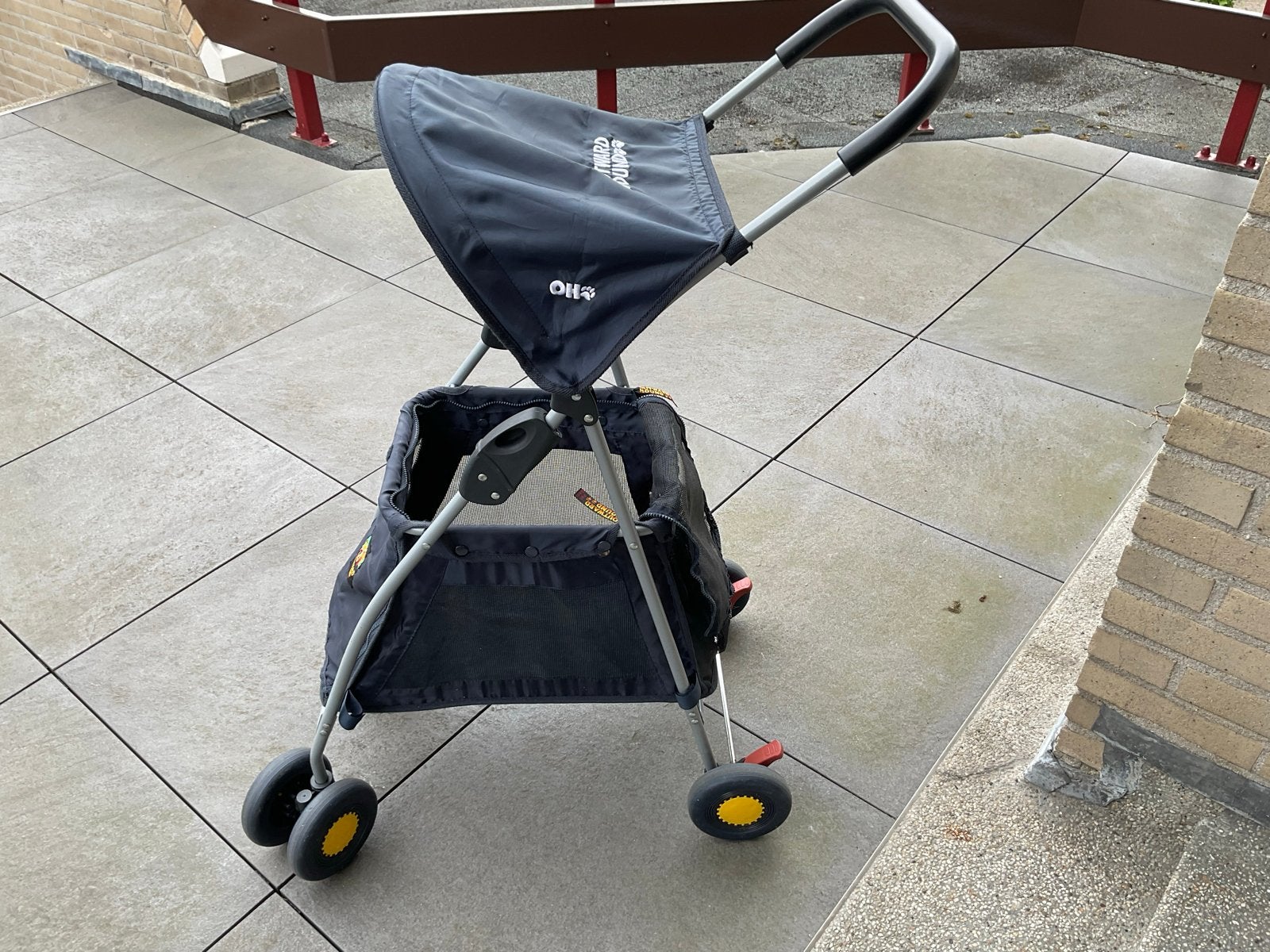 Leuke buggy voor kleine hond of ander huisdier, Ophalen of Verzenden, Zo goed als nieuw