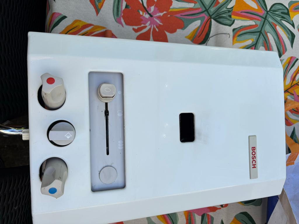 Bosch W125 geiser op butagas – goed werkend, Gebruikt, Geiser, Ophalen of Verzenden, 6 t/m 10 jaar oud