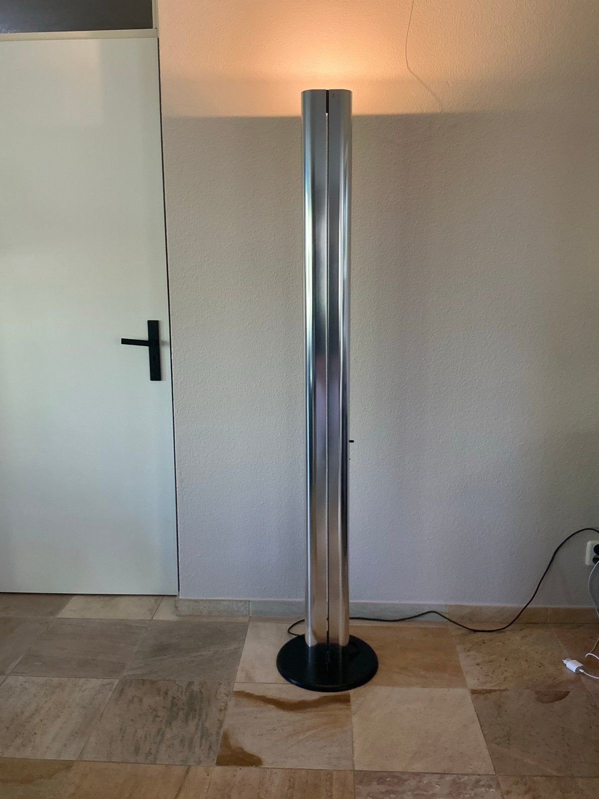 Artemide Megaron Vloerlamp - Modern Design in goede staat, Huis en Inrichting, Ophalen, Gebruikt, 200 cm of meer, Overige fittingen