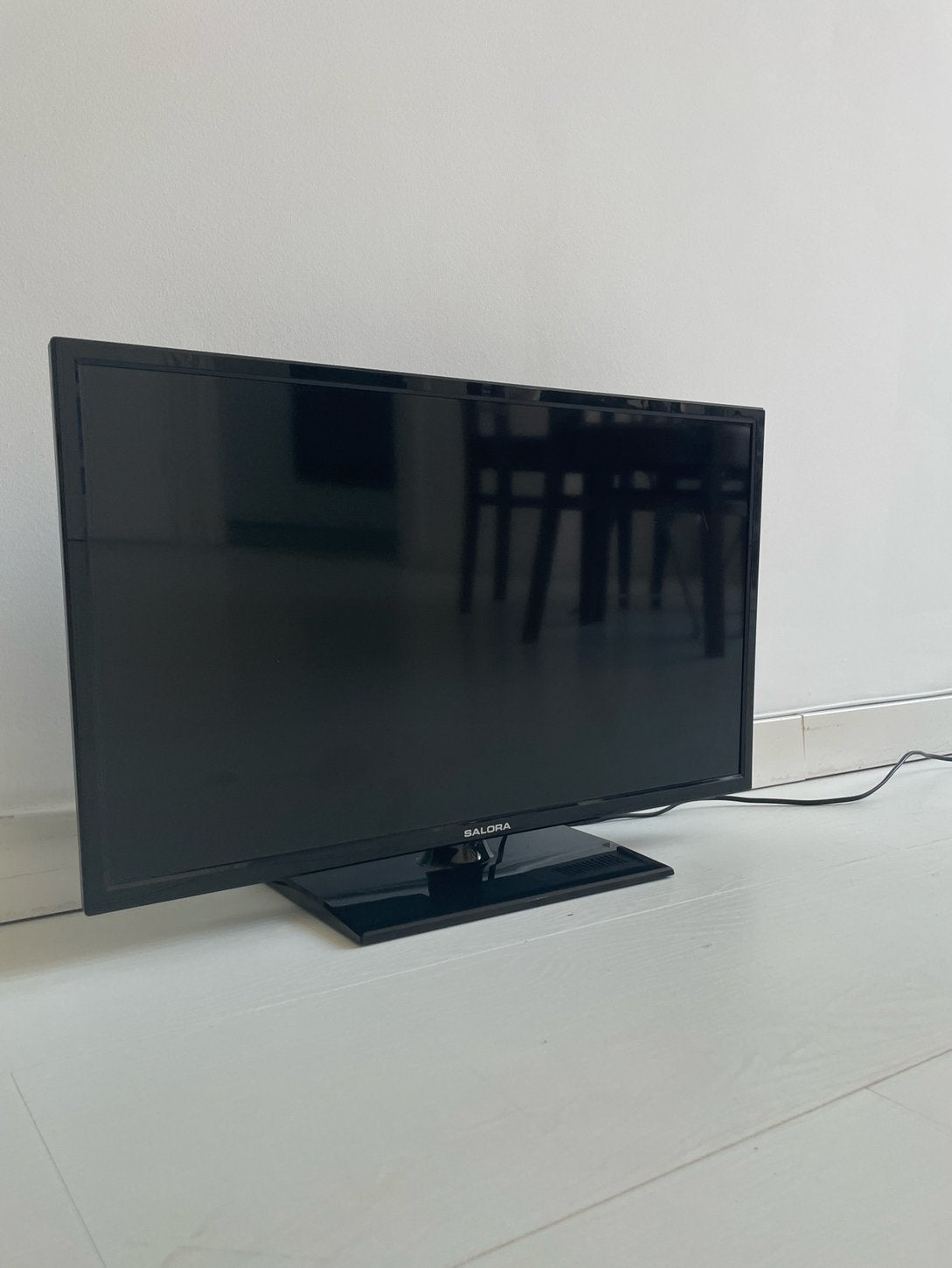 Salora led tv 24 inch, Ophalen, Zo goed als nieuw, 50 Hz, Overige merken