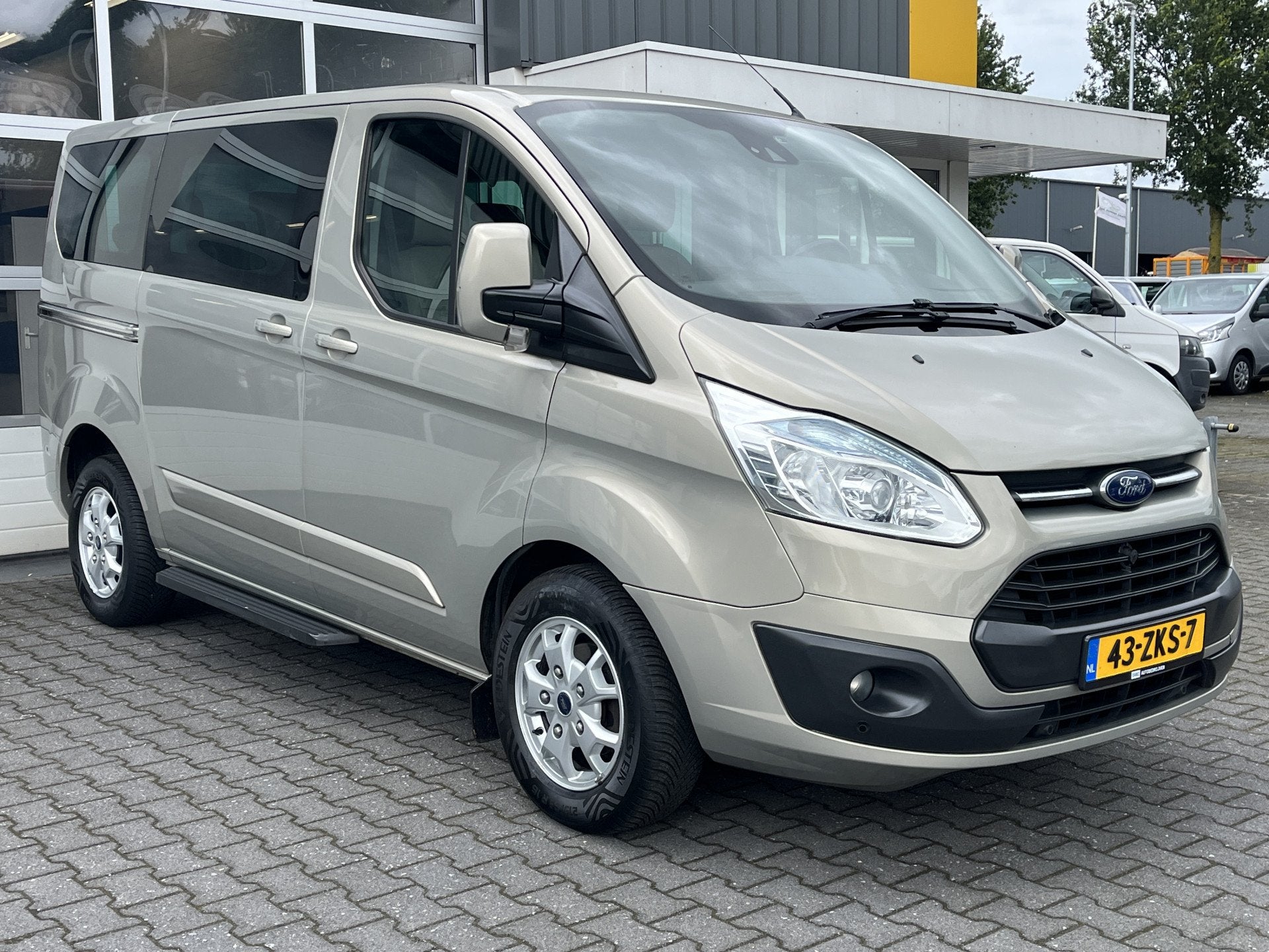 Ford Transit Custom 8 persoons 300 2.2 TDCI 155 PK L1H1 Tita, Auto's, Ford, Voorwielaandrijving, Euro 5, 15 km/l, Gebruikt