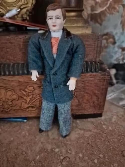 Caco Porseleinen Popje Man 13 cm, Verzamelen, Poppenhuizen en Toebehoren, Ophalen of Verzenden