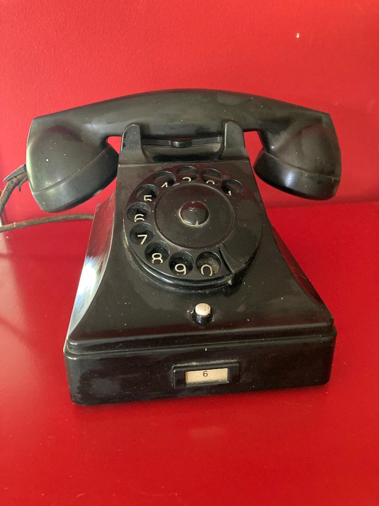 Retro zwarte telefoon van bakeliet met originele snoer, Ophalen of Verzenden, Huis en Inrichting