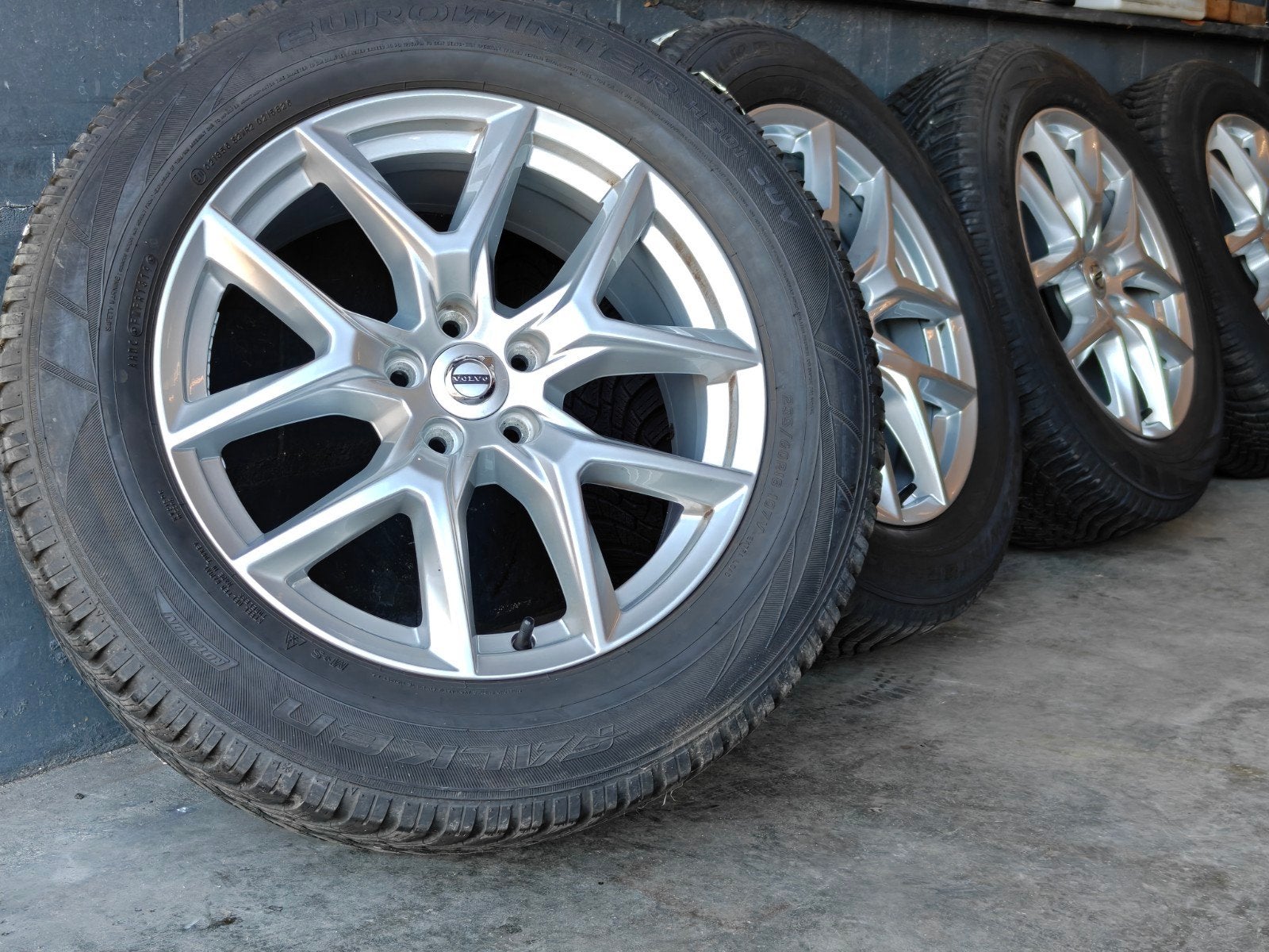18" Originele Volvo XC60 Winterset Falken Y-Spoke