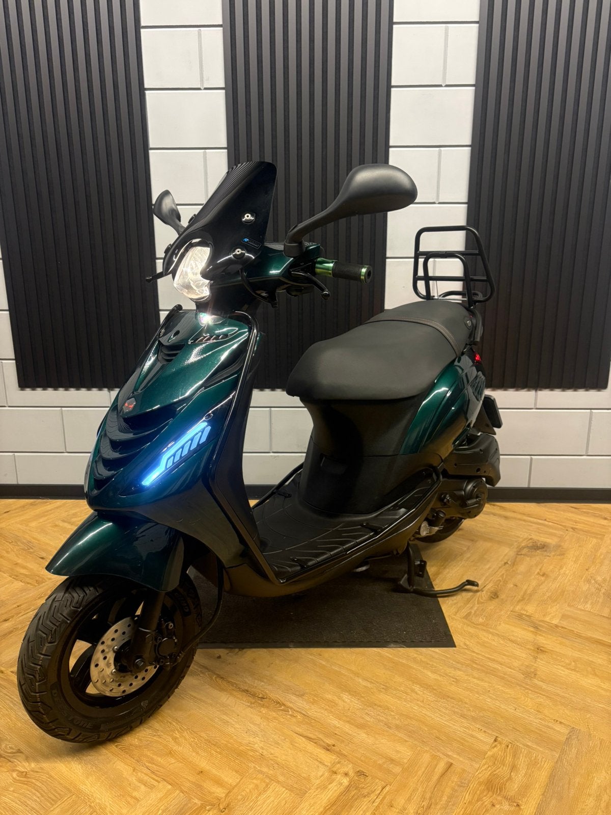 PIAGGIO ZIP 4T 2V BROM 2016 FULL OPTION JAGUAR GREEN RS-1, Fietsen en Brommers, Scooters | Piaggio, Maximaal 45 km/u, Zip, Ophalen of Verzenden