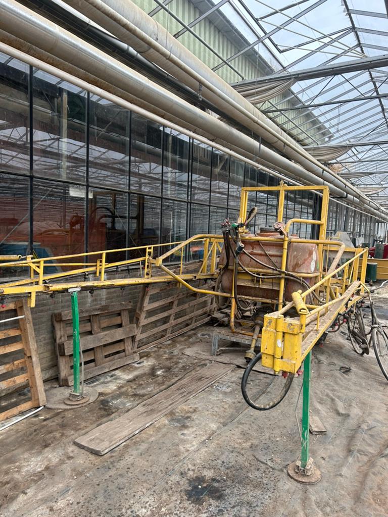 Gewasbescherming spuit techniek., Ophalen, Glastuinbouw, Gewasbescherming en Bemesting