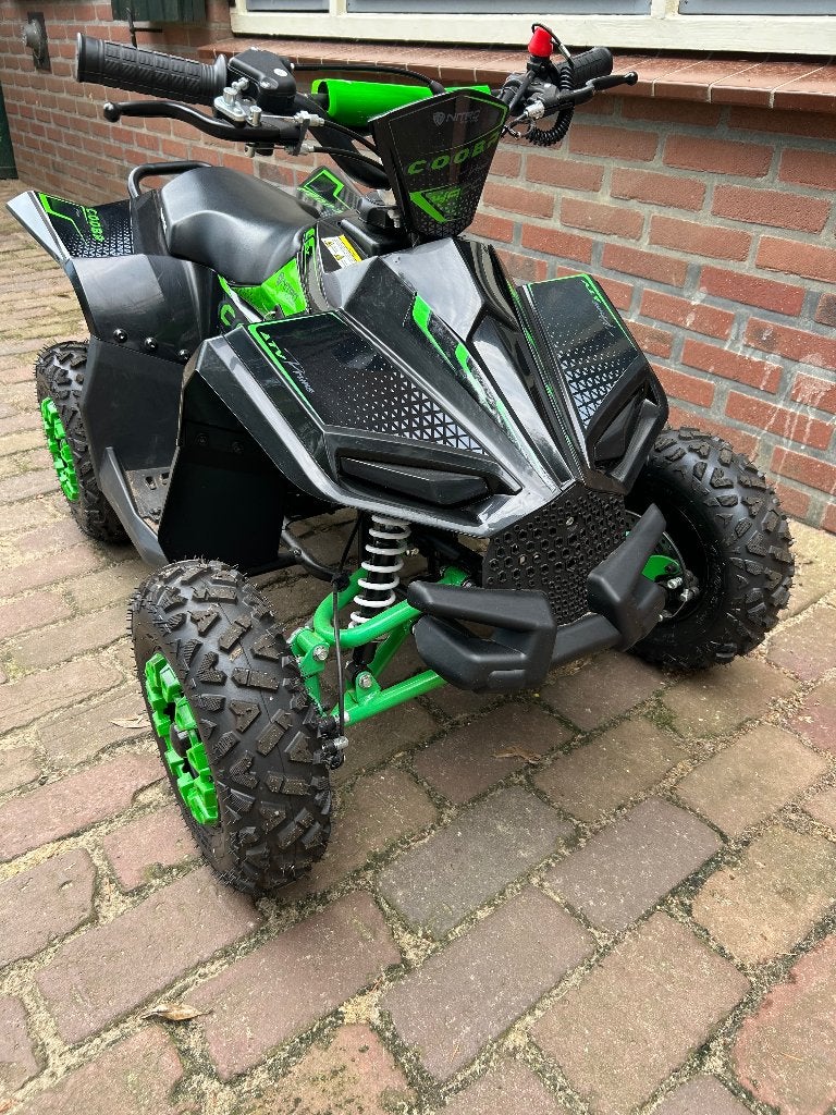 Kinderquad Benzine 49cc Zeer nette staat, Motoren, 1 cilinder, 11 kW of minder