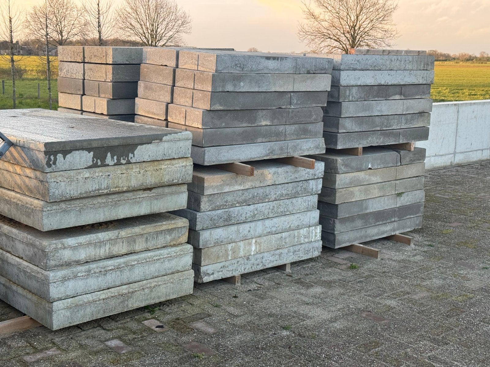Betonplaten / Stelconplaten 80x120 cm - 45 stuks, Ophalen, Gebruikt, Overige typen, 10 m² of meer