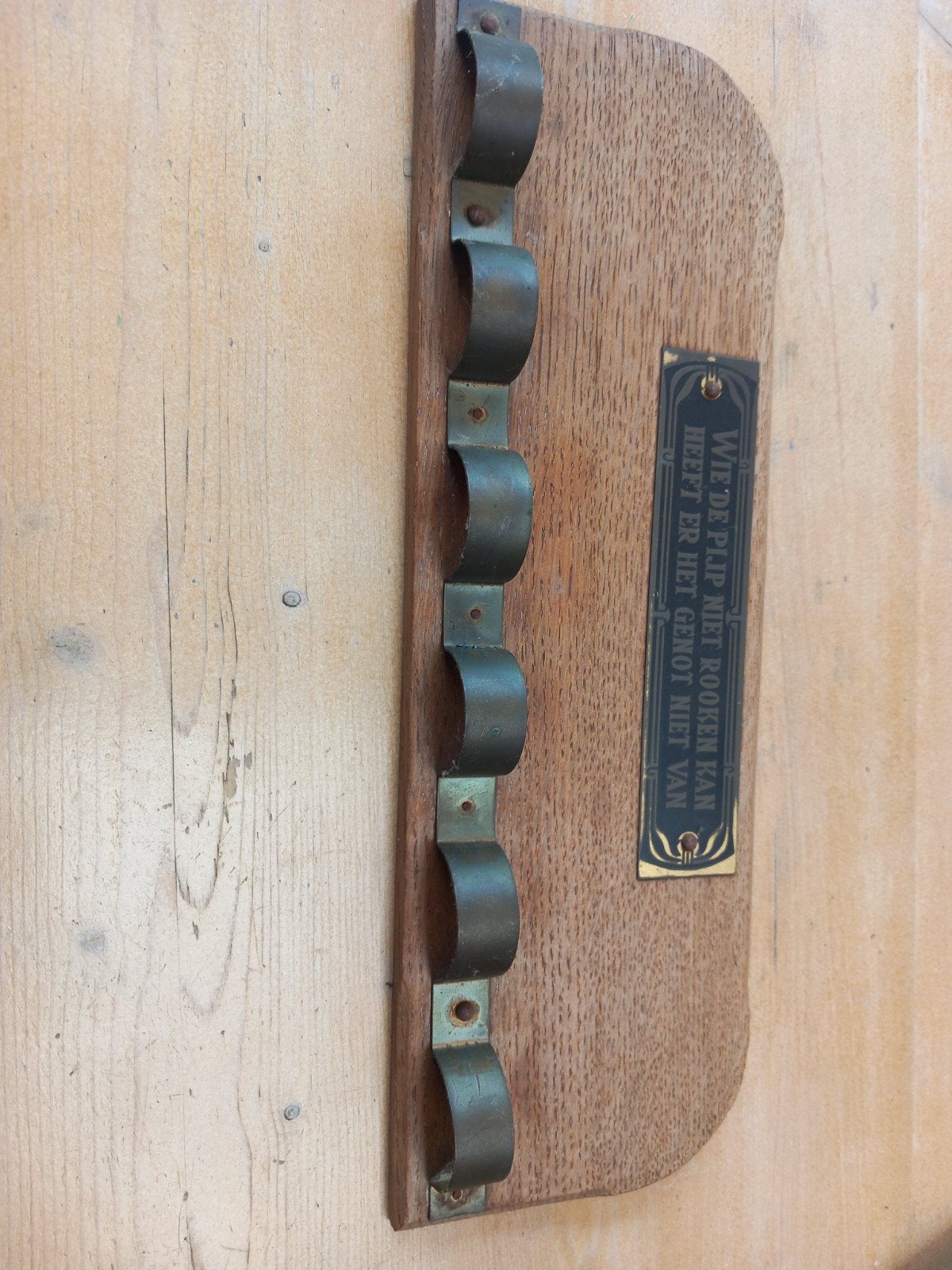 Nostalgisch pijpenrek met koperen tekstplaat, Ophalen of Verzenden