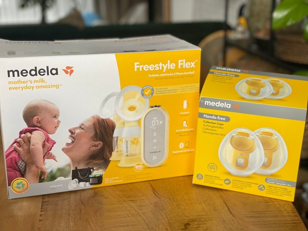 Medela freestyle flex + Handsfree collection cups + Extra's, Kinderen en Baby's, Ophalen, Gebruikt, Medela, Borstkolf