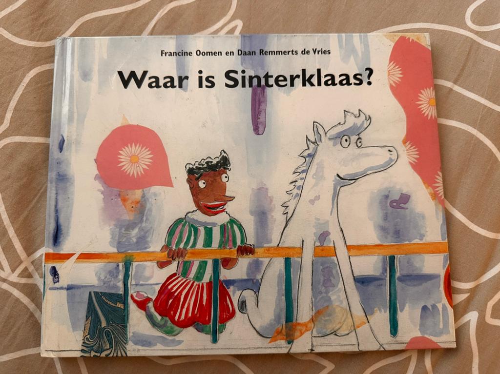 Waar is Sinterklaas? - Francine Oomen & Daan Remmerts, Ophalen of Verzenden, Zo goed als nieuw, Sprookjes