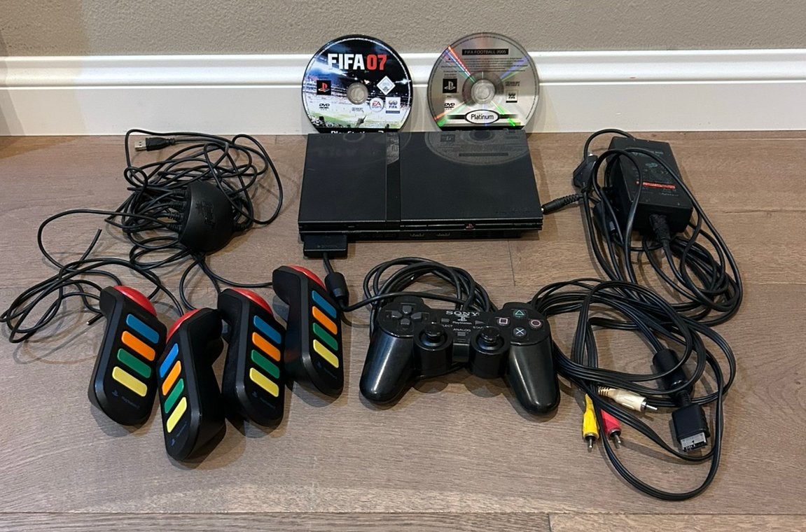 Defecte PlayStation 2 Slim met controllers, kabels, Met games, Zwart, Met 2 controllers, Ophalen of Verzenden