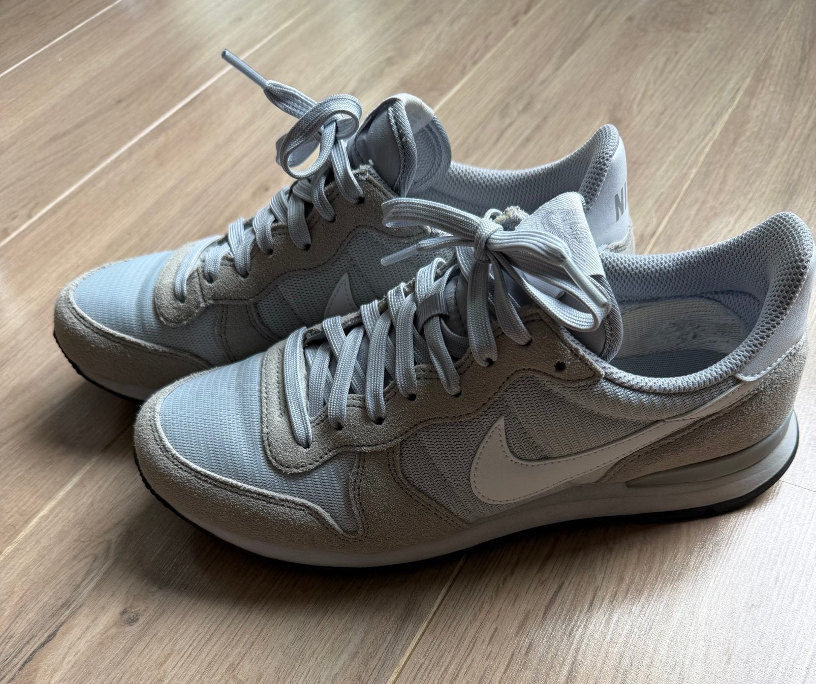 Nike Internationalist 40.5, Ophalen of Verzenden, Grijs, Sneakers of Gympen, Zo goed als nieuw