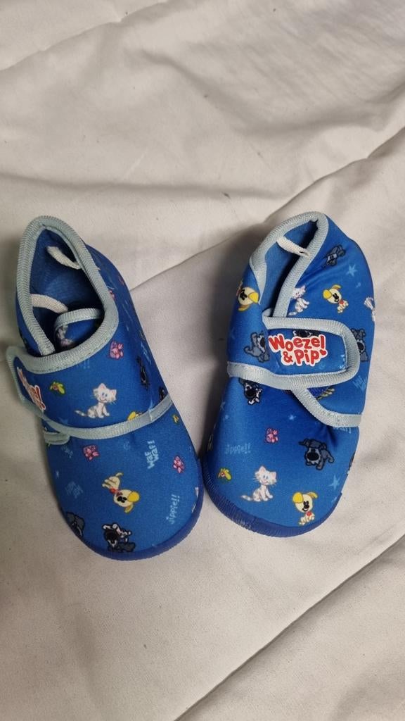 Leuke Woezel en Pip pantoffels maat 25, Kinderen en Baby's, Kinderkleding | Schoenen en Sokken, Gebruikt, Jongen of Meisje, Overige typen