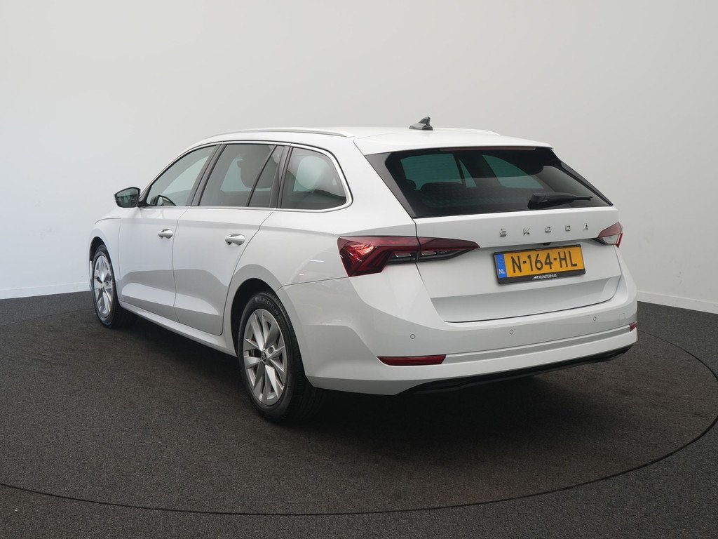 Skoda Octavia Combi 1.0 e-TSI Business Edition Plus - RIJKLA, Auto's, 12 maanden, Stof, Overige brandstoffen, 3 cilinders