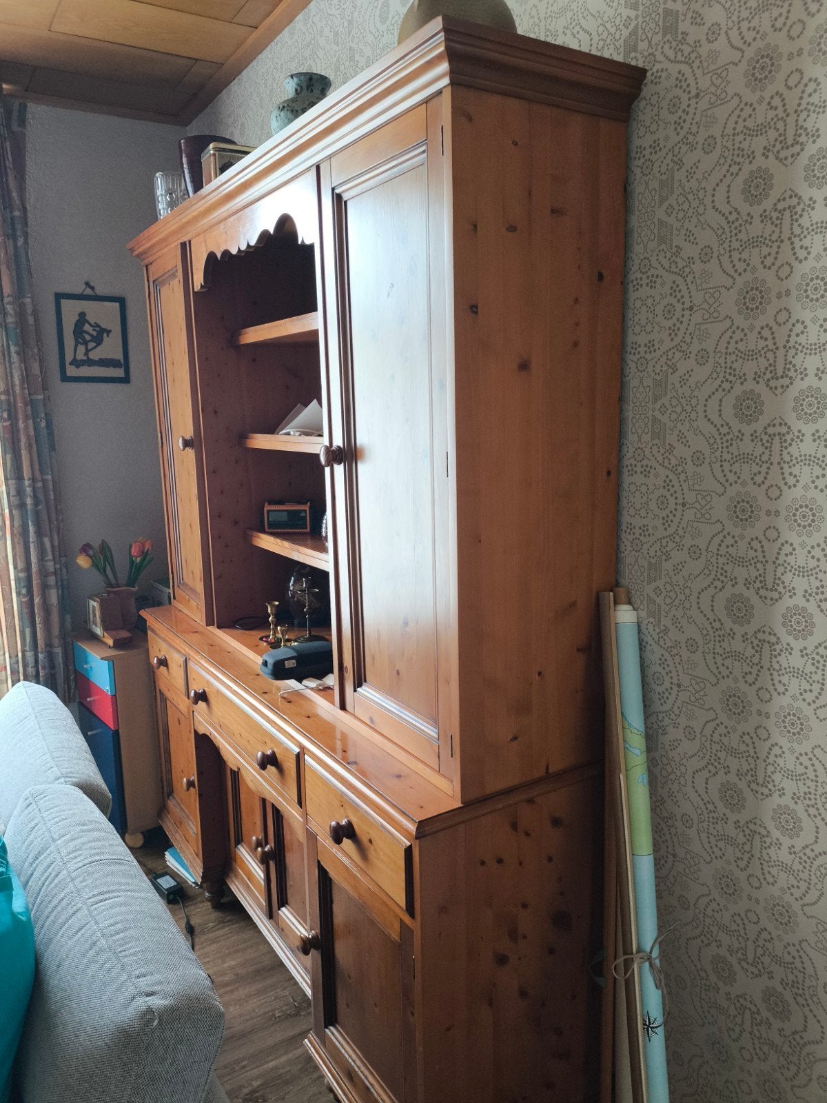 Massief grenen dressoir/vitrinekast van Grange met veel opbe, Huis en Inrichting, Ophalen, Gebruikt, Met deur(en), 200 cm of meer