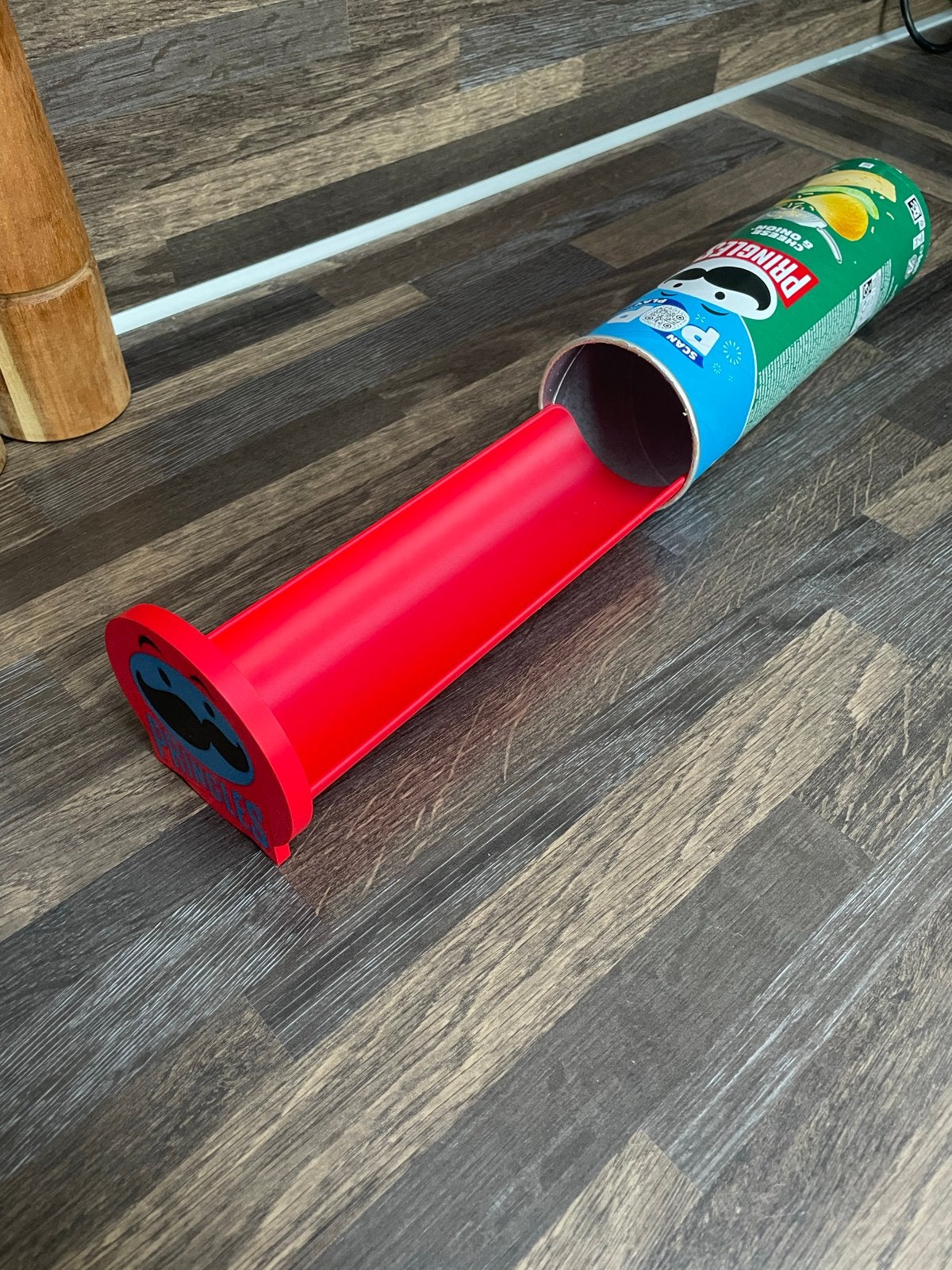 Pringles chip dispenser - Nooit meer vieze handen!, Overige thema's, Nieuw, Ophalen of Verzenden, Kunststof