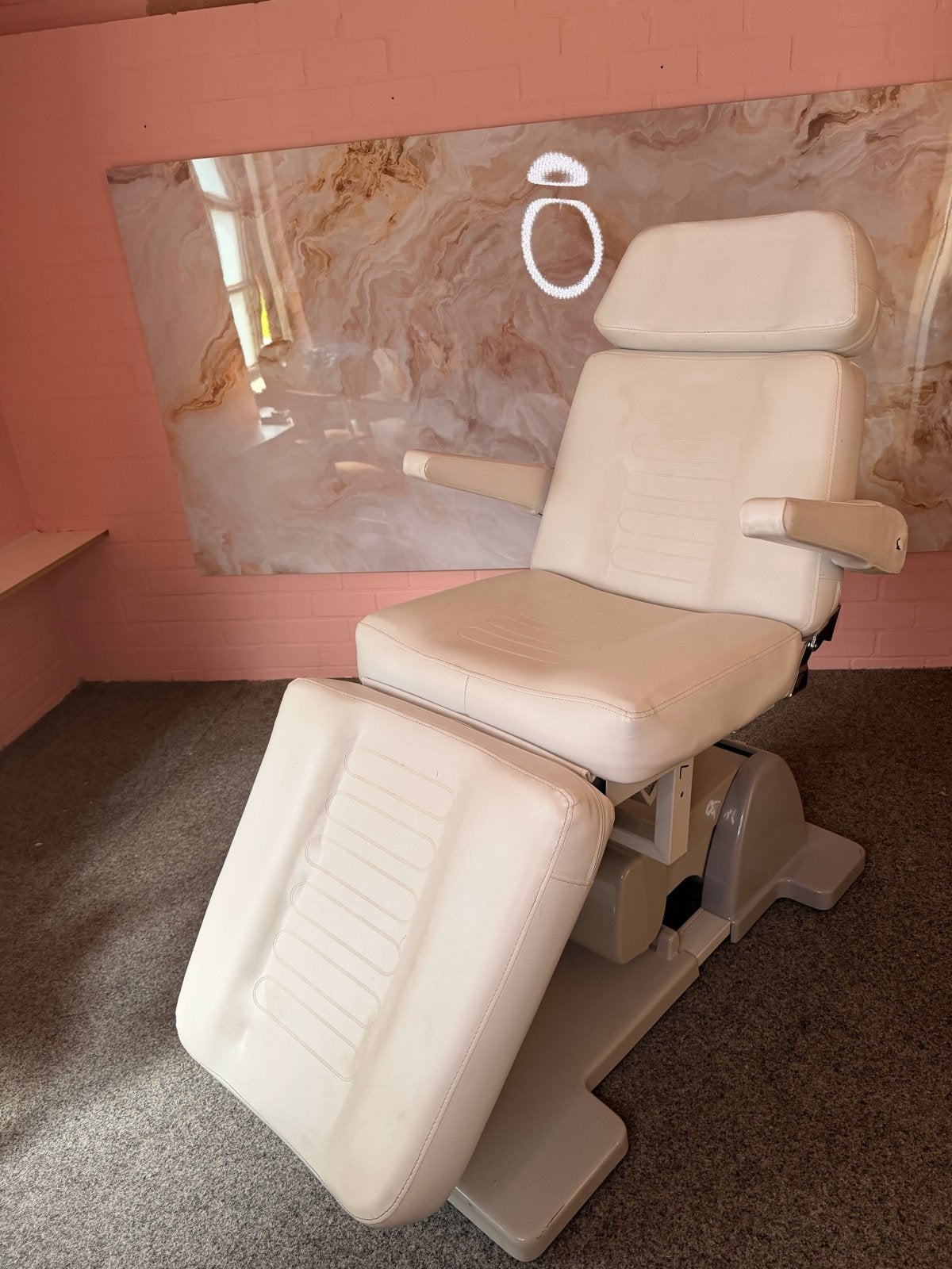 Behandelstoel/Massagetafel, Gebruikt, Wit, Leer, Ophalen of Verzenden