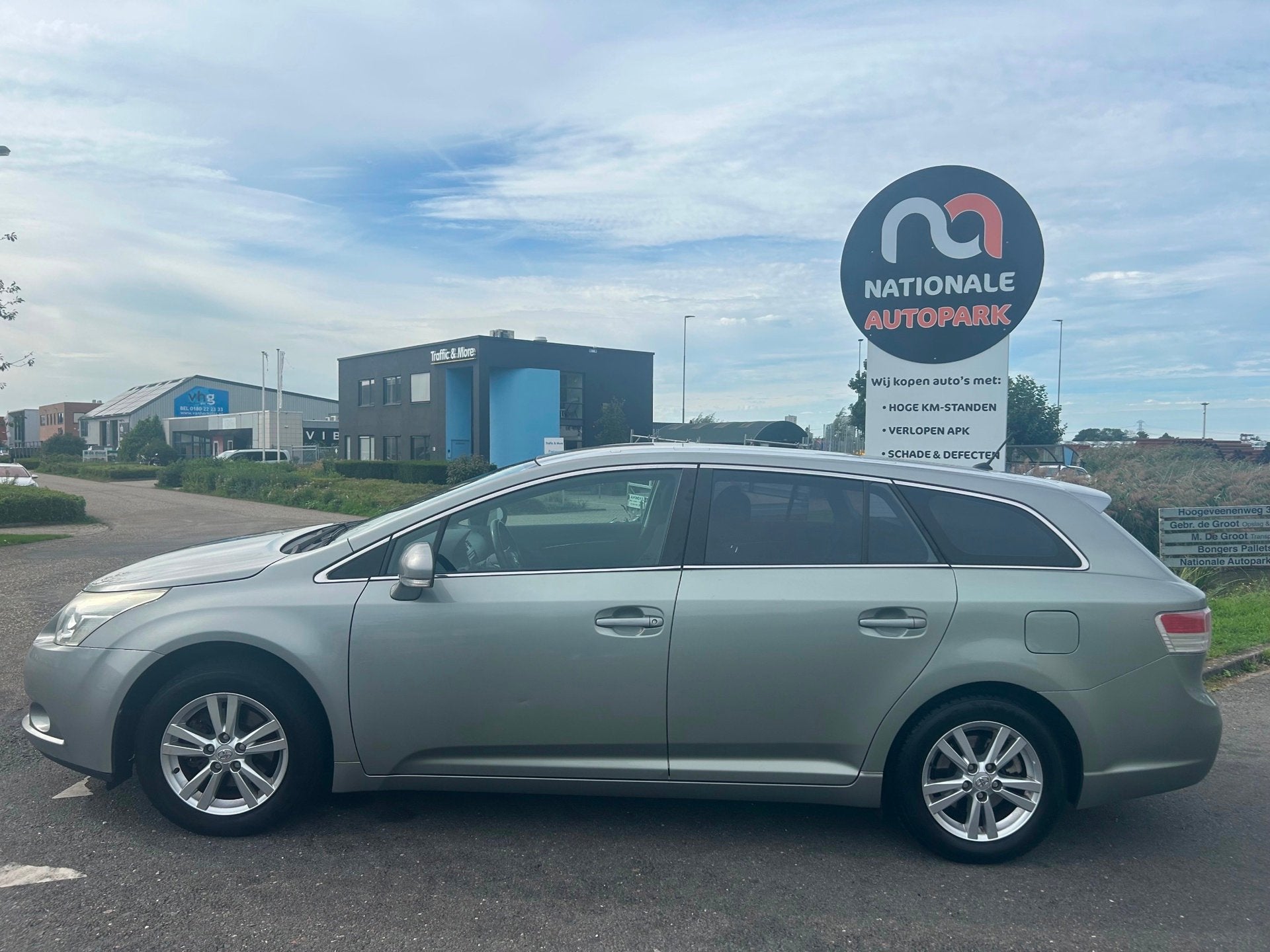 Toyota Avensis Wagon 1.8 VVTi Dynamic | 2010 | Benzine | Aut, Auto's, 15 km/l, 4 cilinders, Origineel Nederlands, 1600 kg