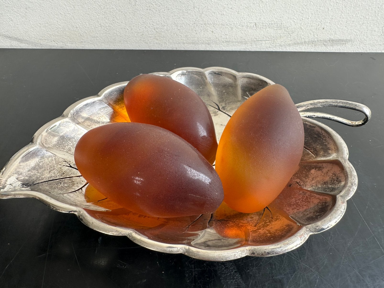 Oud verzilverd Blad Schaaltje + 3 glas kegels, Ophalen of Verzenden