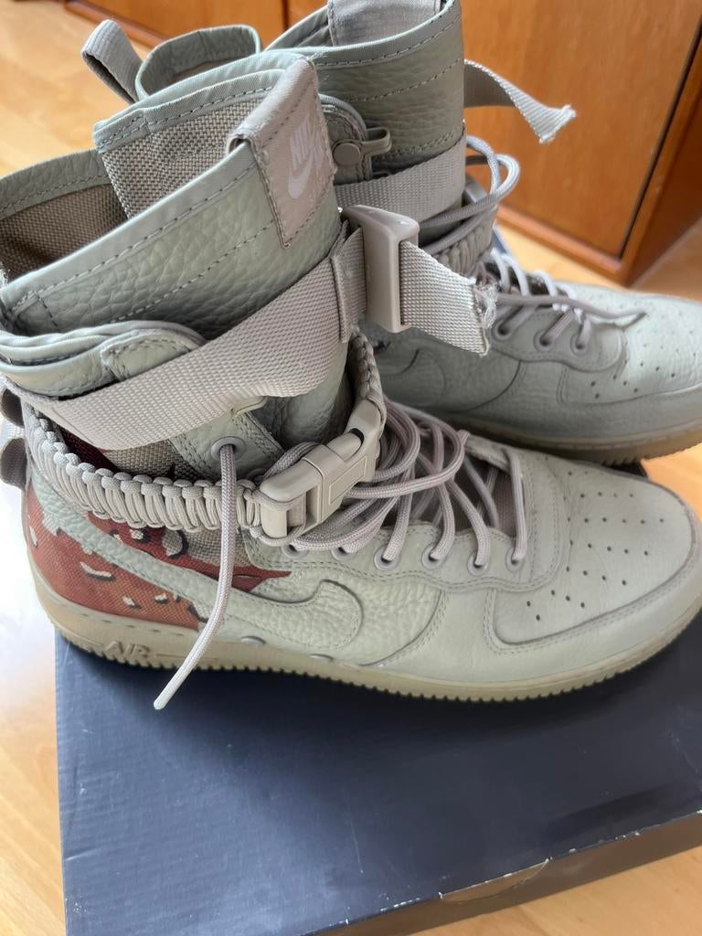 Nike SF Air Force 1 Desert Camo (44,5), Overige kleuren, Ophalen of Verzenden, Sneakers of Gympen, Zo goed als nieuw