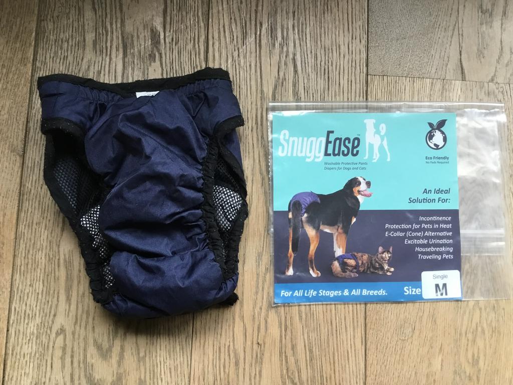 Hondenluier mt. M     SnuggEase, Ophalen of Verzenden, Zo goed als nieuw, Overige hondenkleding