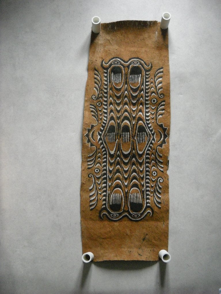 Zeer oude (1940-1950)  Tapa, Maro uit Depapre 110 x 40 cm, Wanddecoratie, Natuurlijk materiaal, Geschilderd, 100 cm