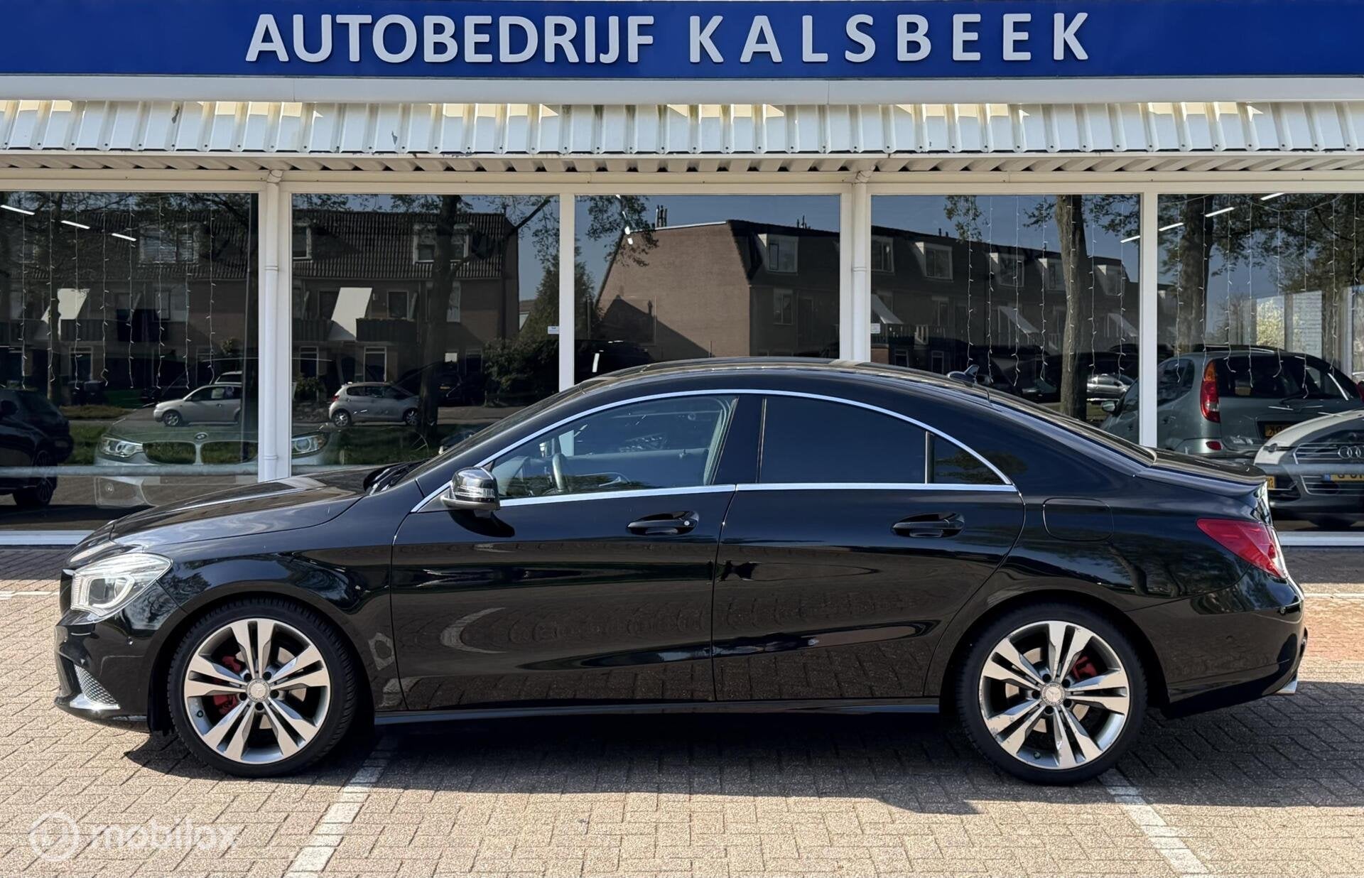 Mercedes CLA-klasse 180 Edition 1|Automaat|Led|Carplay|Navig, Auto's, Mercedes-Benz, Gebruikt, Euro 6, 4 cilinders, 715 kg