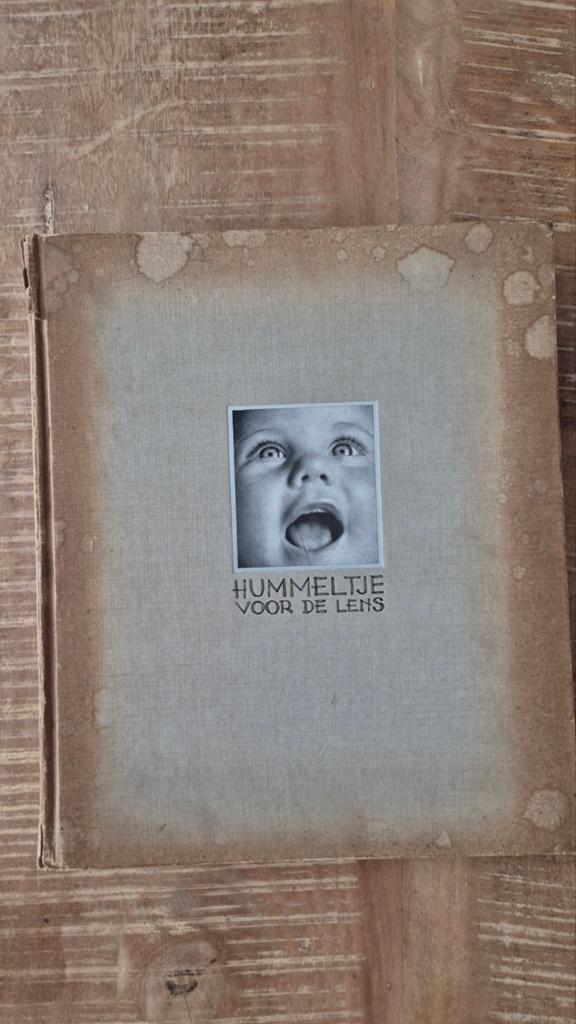 Antiek boek - Hummeltje voor de lens, Boeken, Ophalen of Verzenden, Gelezen