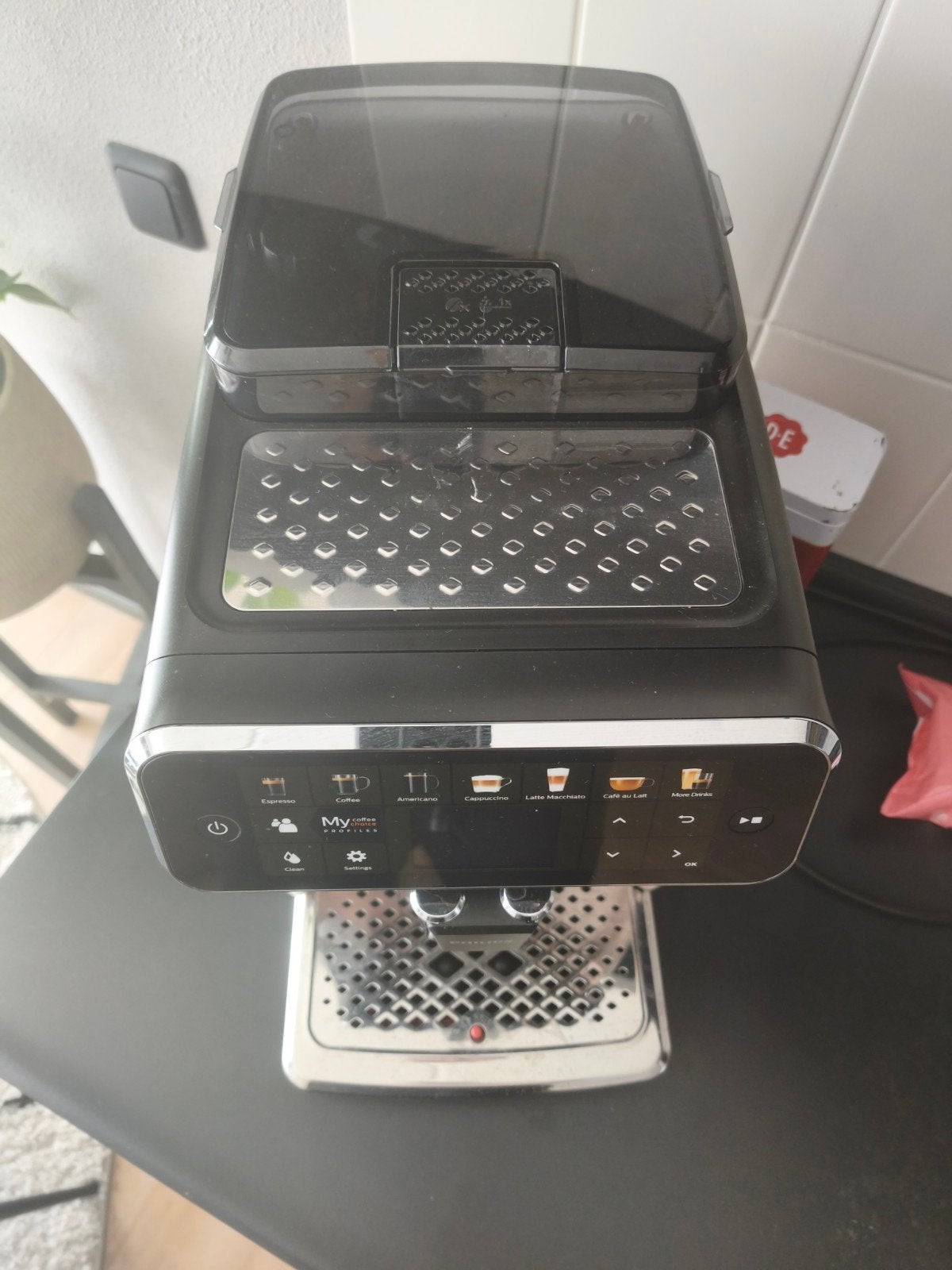PHILIPS EP5447/90 5400 SERIES LATTE GO, Ophalen, Afneembaar waterreservoir, Koffiemachine, 2 tot 4 kopjes
