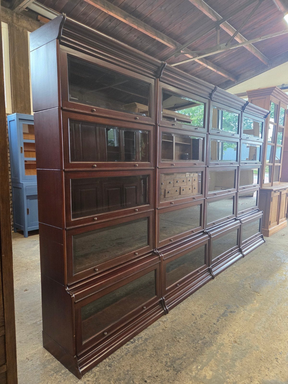 Foto 8 van Prachtige Europese barrister bookcase / bibliotheekkast 