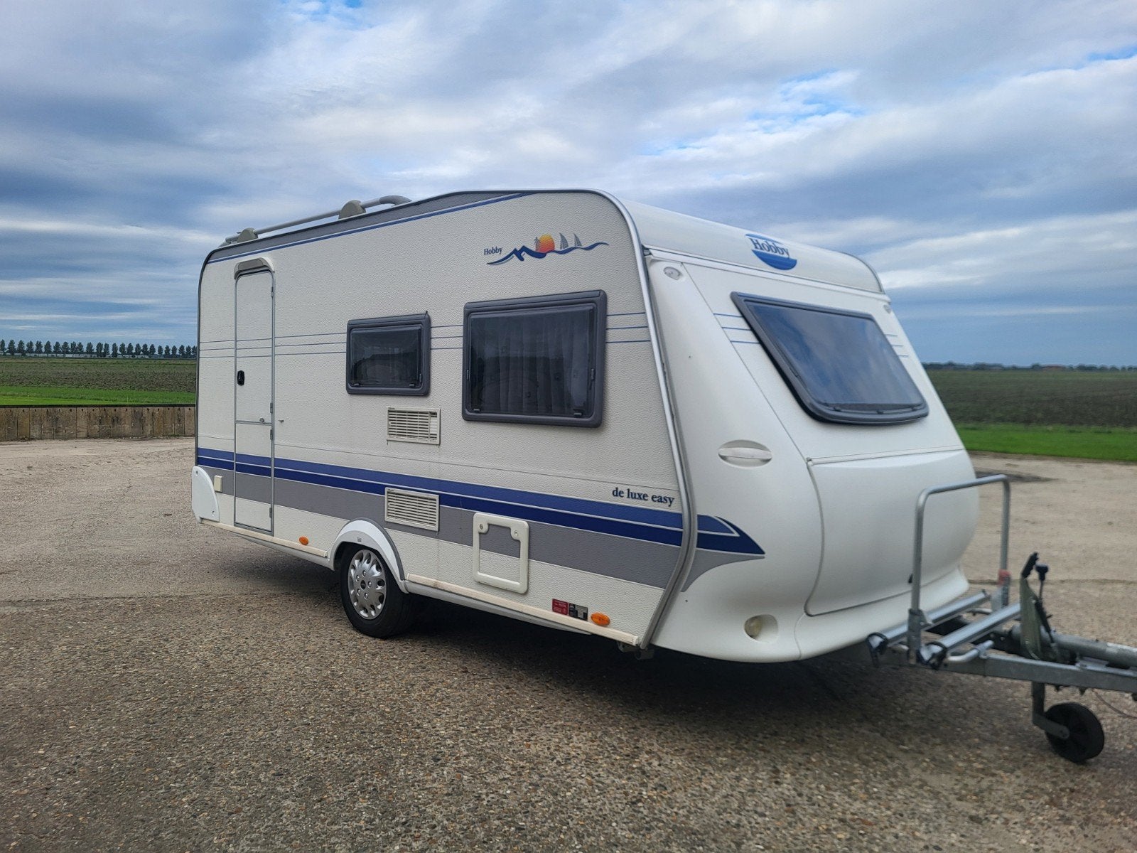 Hobby easy de luxe caravan, Hobby, Koelkast, Treinzit, Tot en met 4